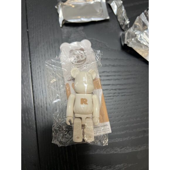 Other - Basic R 100%‎ Series 47 Medicom Bearbrick Be@rbrick